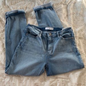 kancan boyfriend/mom jeans, light wash denim